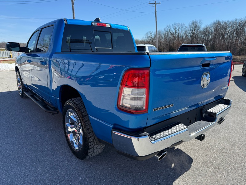 RAM 1500 Big Horn 4x4 Crew Cab 5'7" Box 2021