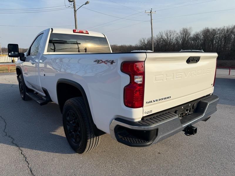Chevrolet Silverado 2500HD 4WD Reg Cab 142" LT 2022