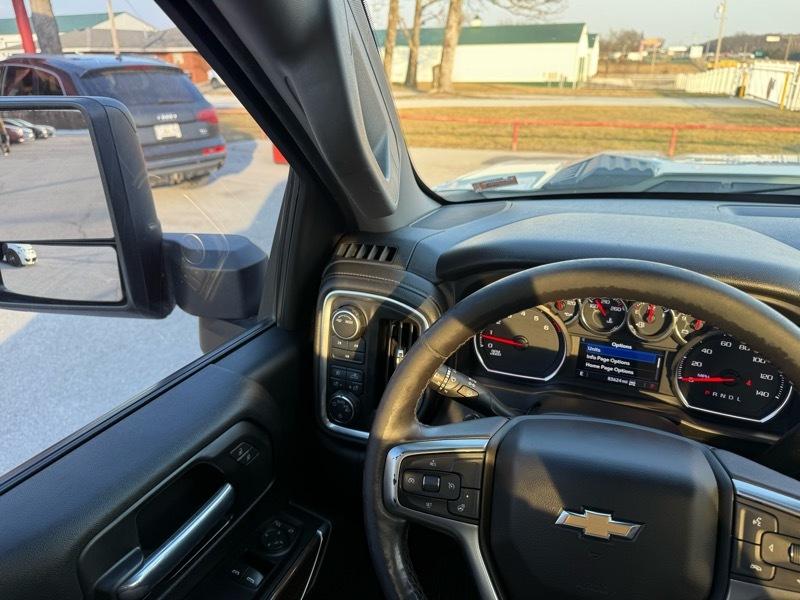 Chevrolet Silverado 2500HD 4WD Reg Cab 142" LT 2022