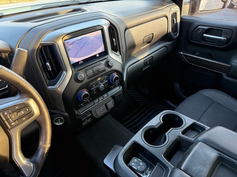 Chevrolet Silverado 2500HD 4WD Reg Cab 142" LT 2022