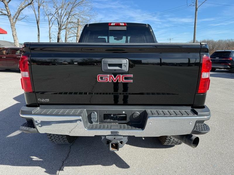 GMC Sierra 3500HD 4WD Crew Cab 153.7" Denali 2015