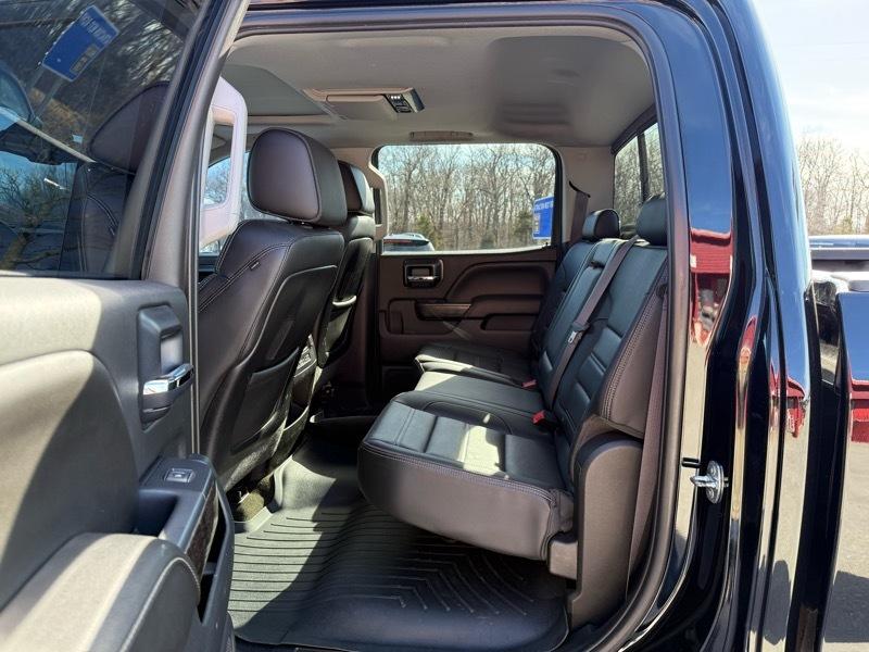 GMC Sierra 3500HD 4WD Crew Cab 153.7" Denali 2015