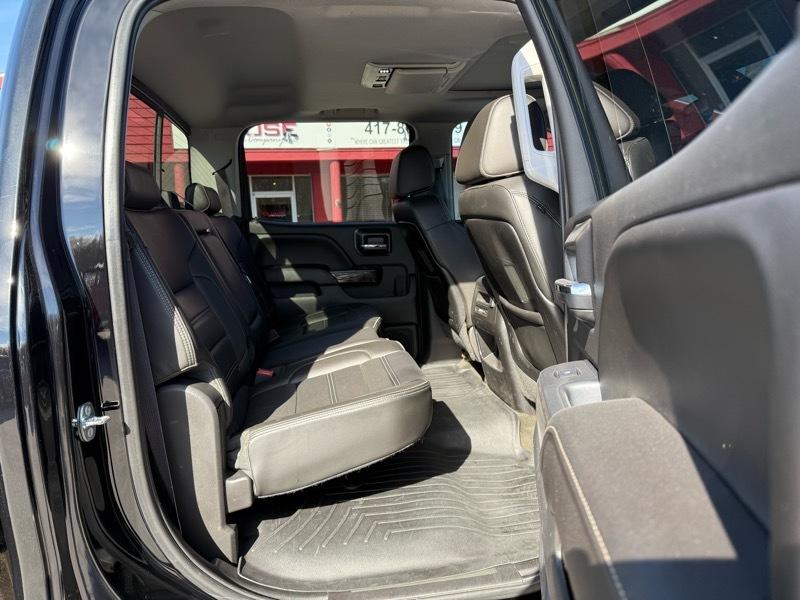 GMC Sierra 3500HD 4WD Crew Cab 153.7" Denali 2015