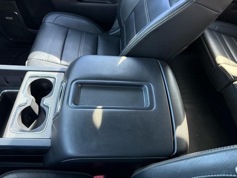 GMC Sierra 3500HD 4WD Crew Cab 153.7" Denali 2015