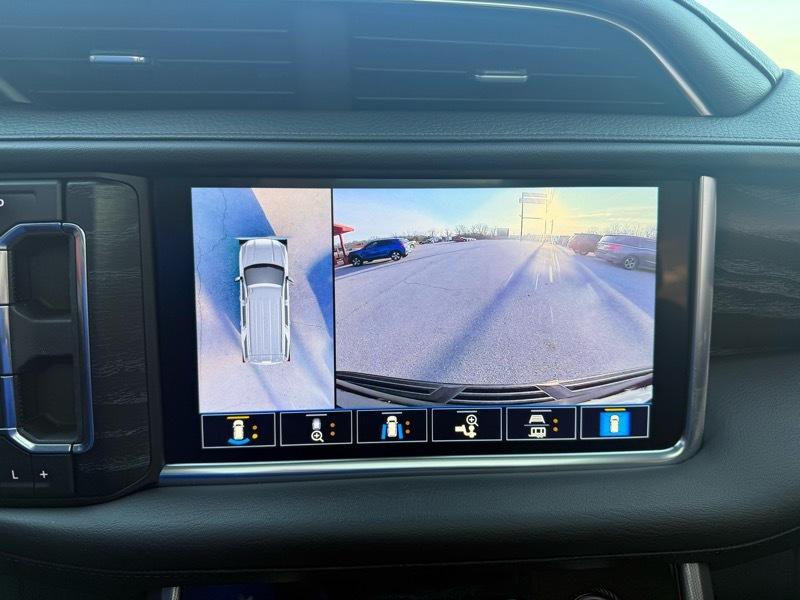 GMC Yukon 4WD 4dr Denali 2021