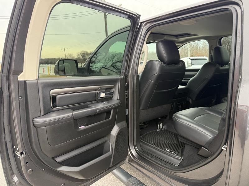 RAM 2500 Laramie 4x4 Crew Cab 6'4" Box 2018