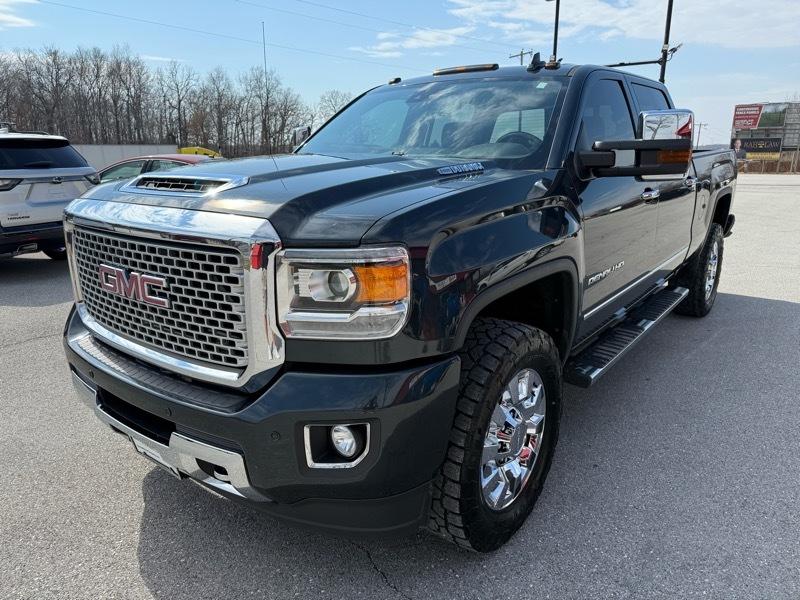 GMC Sierra 2500HD 4WD Crew Cab 153.7" Denali 2017