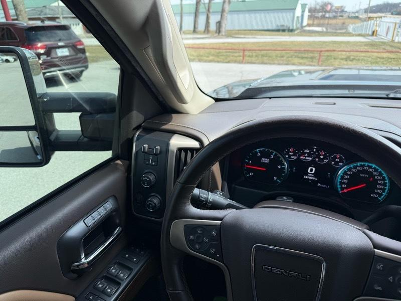 GMC Sierra 2500HD 4WD Crew Cab 153.7" Denali 2017