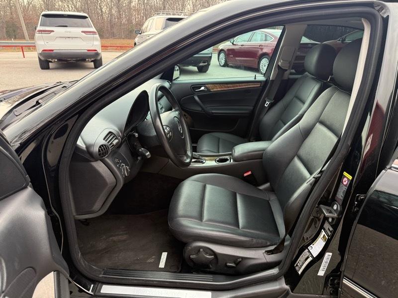 Mercedes-Benz C-Class 4dr Sdn 2.5L Sport RWD 2007