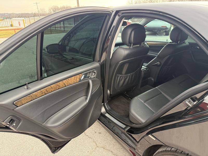 Mercedes-Benz C-Class 4dr Sdn 2.5L Sport RWD 2007