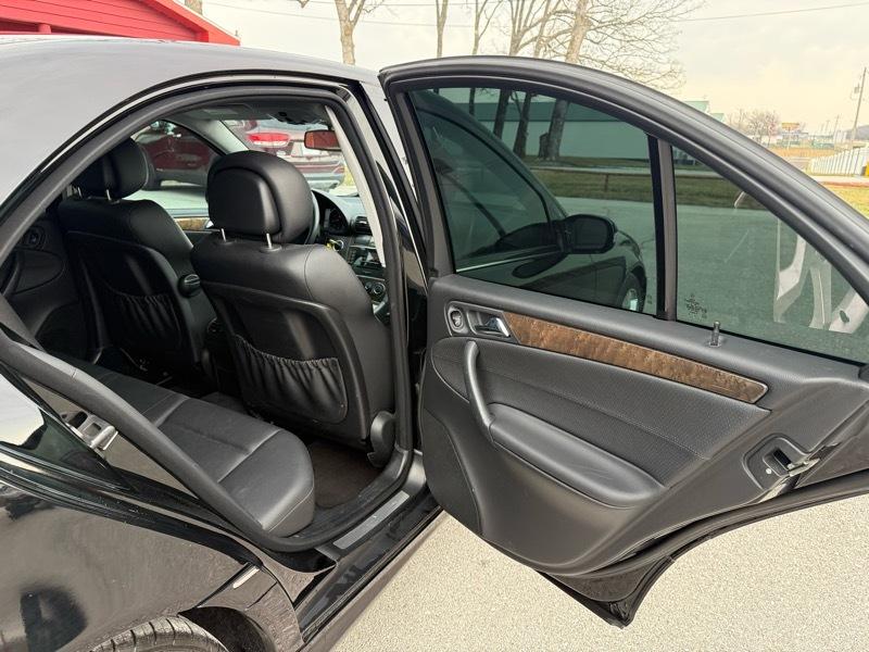 Mercedes-Benz C-Class 4dr Sdn 2.5L Sport RWD 2007