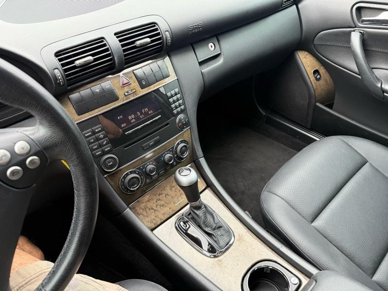 Mercedes-Benz C-Class 4dr Sdn 2.5L Sport RWD 2007