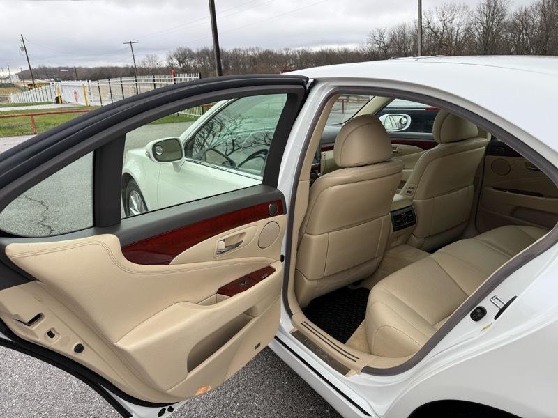 Lexus LS 460 4dr Sdn AWD 2012