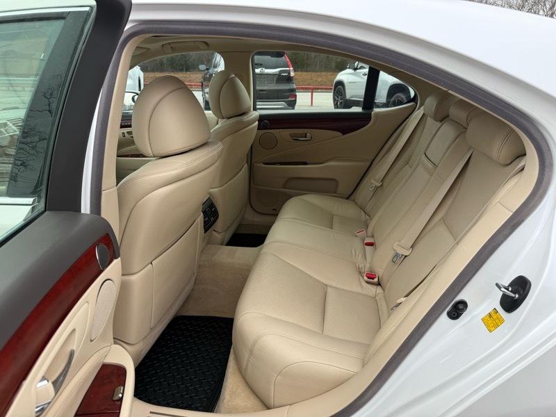 Lexus LS 460 4dr Sdn AWD 2012