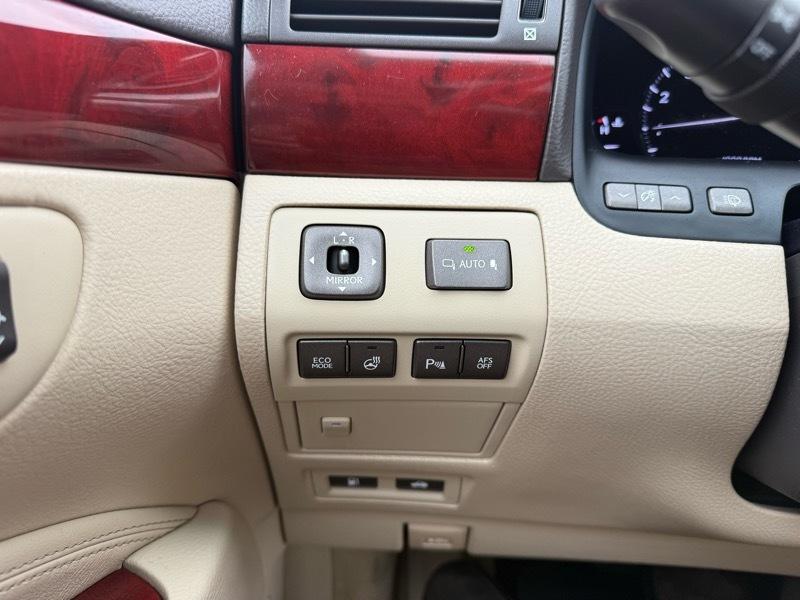 Lexus LS 460 4dr Sdn AWD 2012