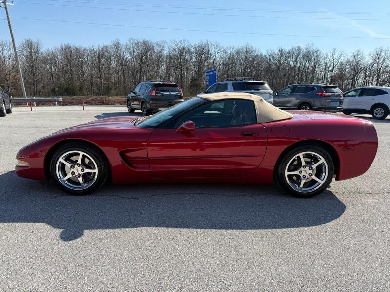 Chevrolet Corvette 2dr Convertible 2004