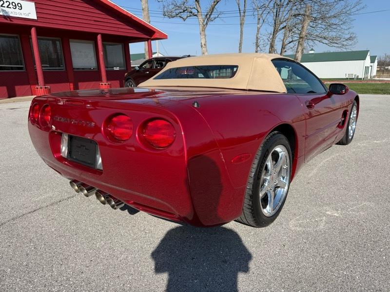 Chevrolet Corvette 2dr Convertible 2004