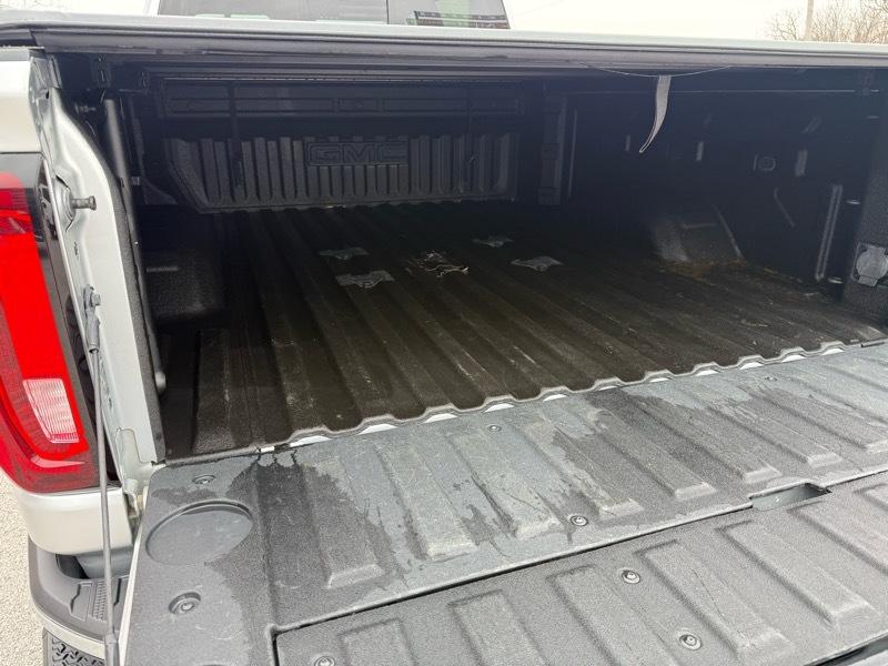 GMC Sierra 2500HD 4WD Crew Cab 159" SLT 2022