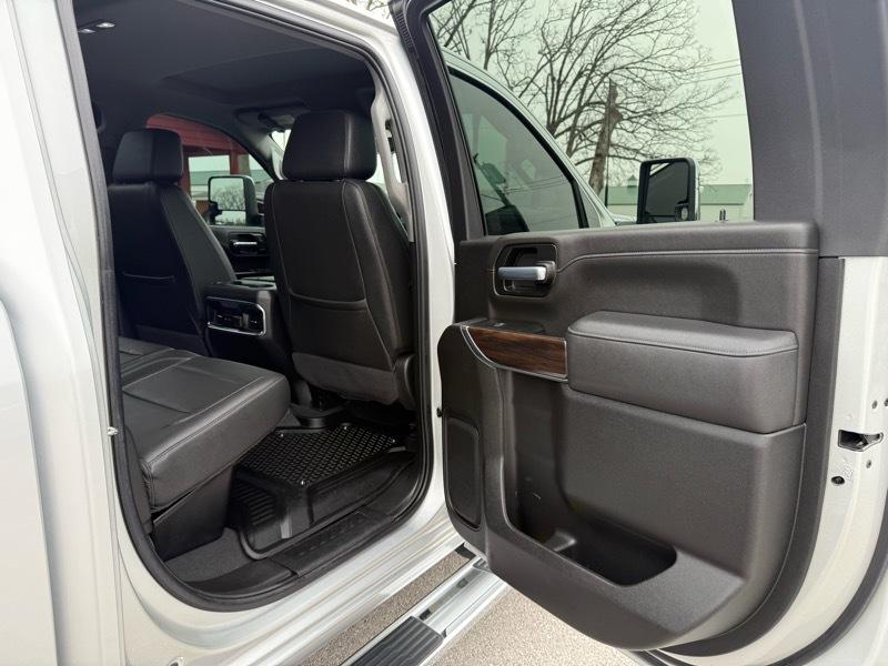 GMC Sierra 2500HD 4WD Crew Cab 159" SLT 2022