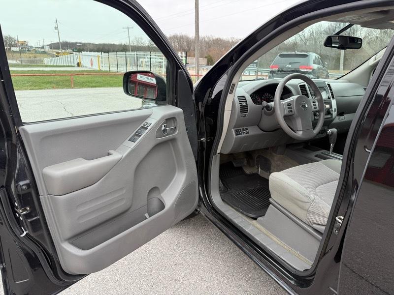 Nissan Frontier Crew Cab 4x4 SV V6 Auto 2018