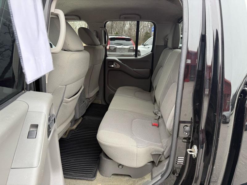 Nissan Frontier Crew Cab 4x4 SV V6 Auto 2018