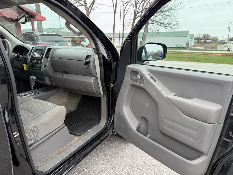 Nissan Frontier Crew Cab 4x4 SV V6 Auto 2018