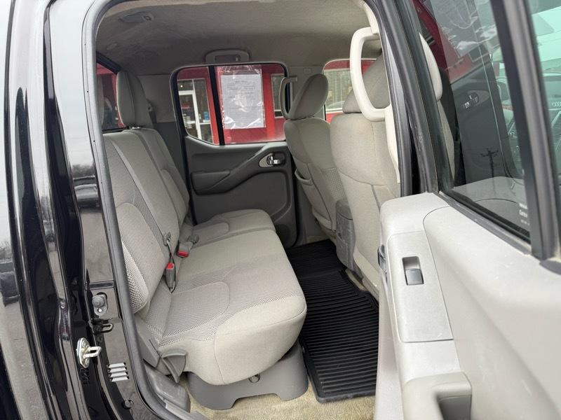 Nissan Frontier Crew Cab 4x4 SV V6 Auto 2018
