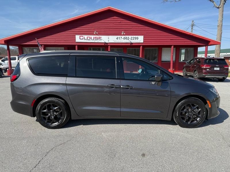 Chrysler Pacifica Touring L Plus FWD 2020