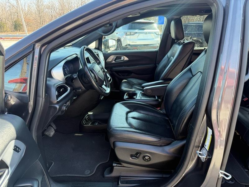 Chrysler Pacifica Touring L Plus FWD 2020