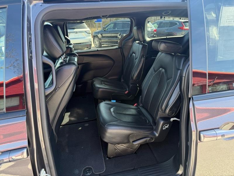 Chrysler Pacifica Touring L Plus FWD 2020