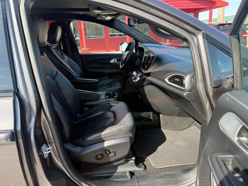 Chrysler Pacifica Touring L Plus FWD 2020