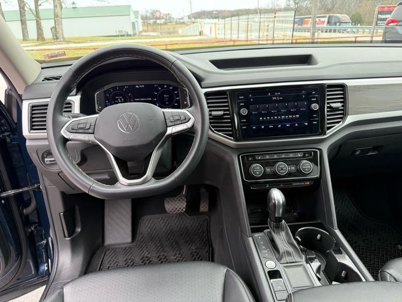 Volkswagen Atlas 3.6L V6 SE w/Technology FWD 2022