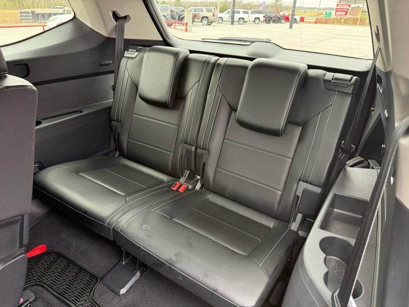 Volkswagen Atlas 3.6L V6 SE w/Technology FWD 2022