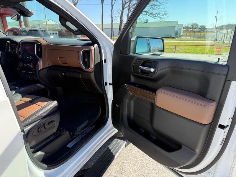 Chevrolet Silverado 1500 LTD 4WD Crew Cab 147" High Country 2022