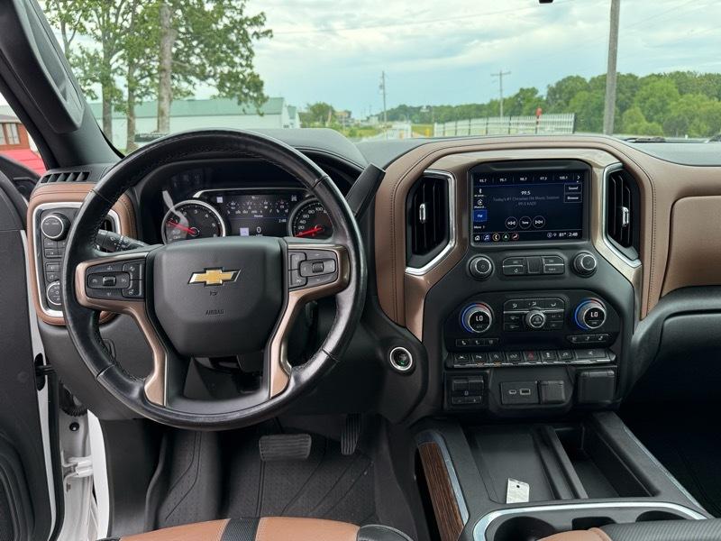 Chevrolet Silverado 1500 LTD 4WD Crew Cab 147" High Country 2022
