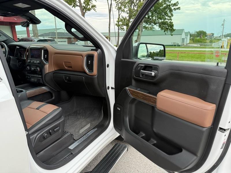 Chevrolet Silverado 1500 LTD 4WD Crew Cab 147" High Country 2022