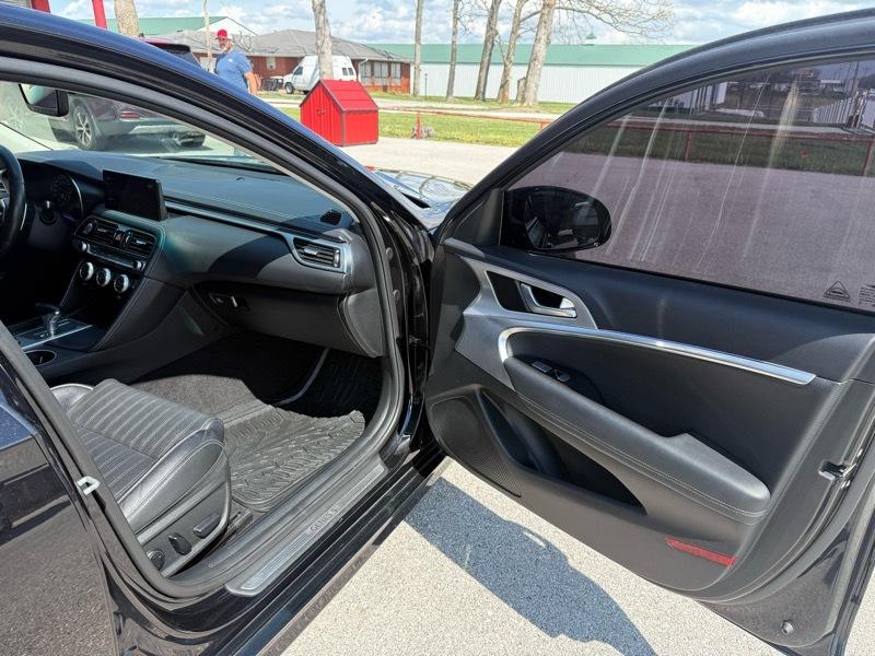 Genesis G70 3.3T RWD 2022