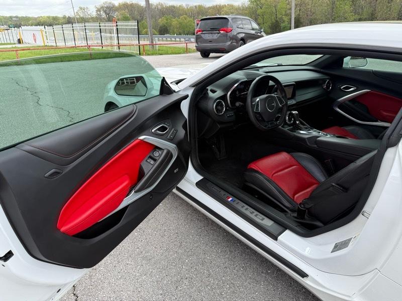 Chevrolet Camaro 2dr Cpe 3LT 2019