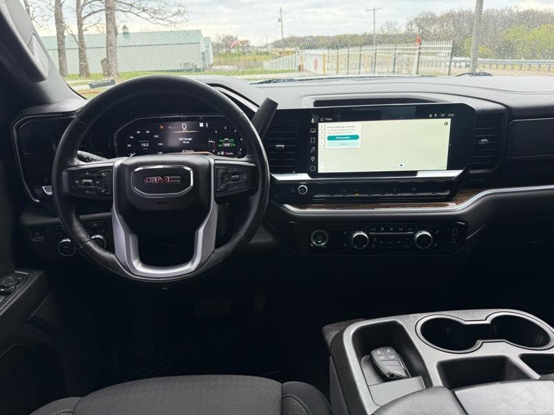 GMC Sierra 1500 4WD Crew Cab 147" SLE 2022