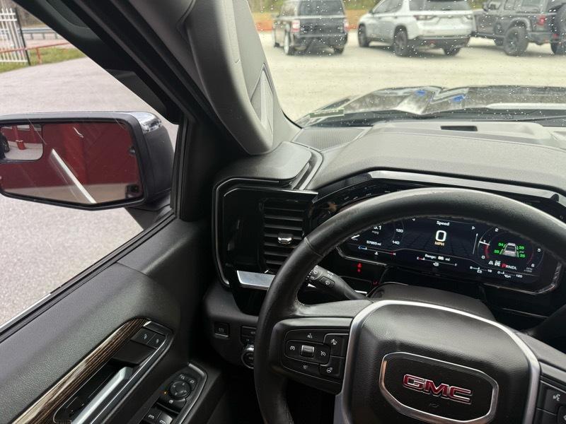 GMC Sierra 1500 4WD Crew Cab 147" SLE 2022