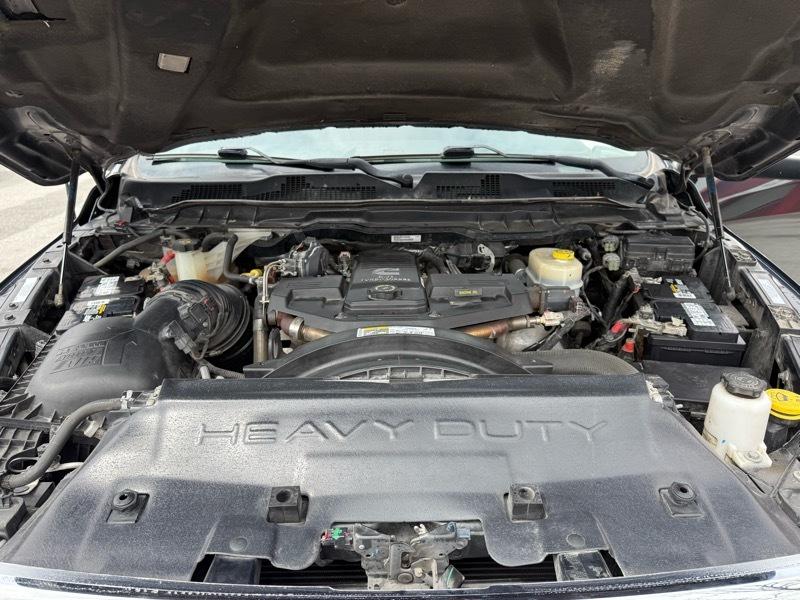 RAM 3500 Laramie 4x4 Crew Cab 6'4" Box 2017