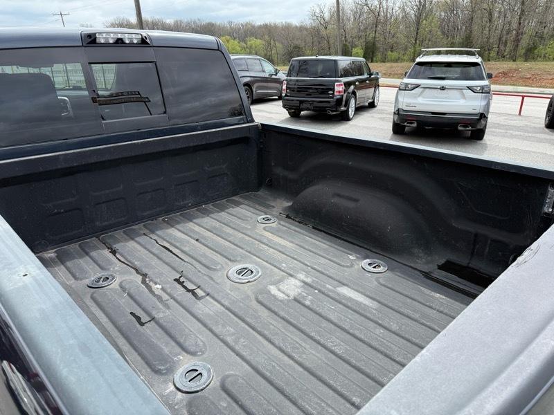 RAM 3500 Laramie 4x4 Crew Cab 6'4" Box 2017