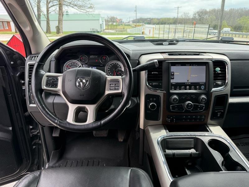 RAM 3500 Laramie 4x4 Crew Cab 6'4" Box 2017