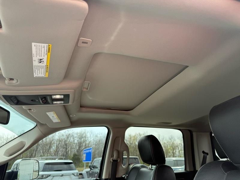 RAM 3500 Laramie 4x4 Crew Cab 6'4" Box 2017