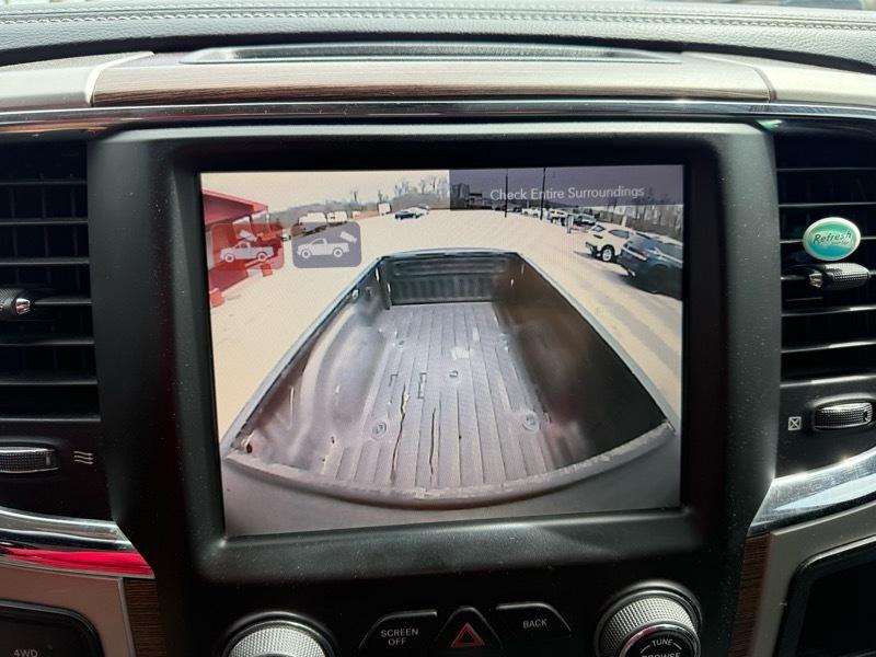 RAM 3500 Laramie 4x4 Crew Cab 6'4" Box 2017