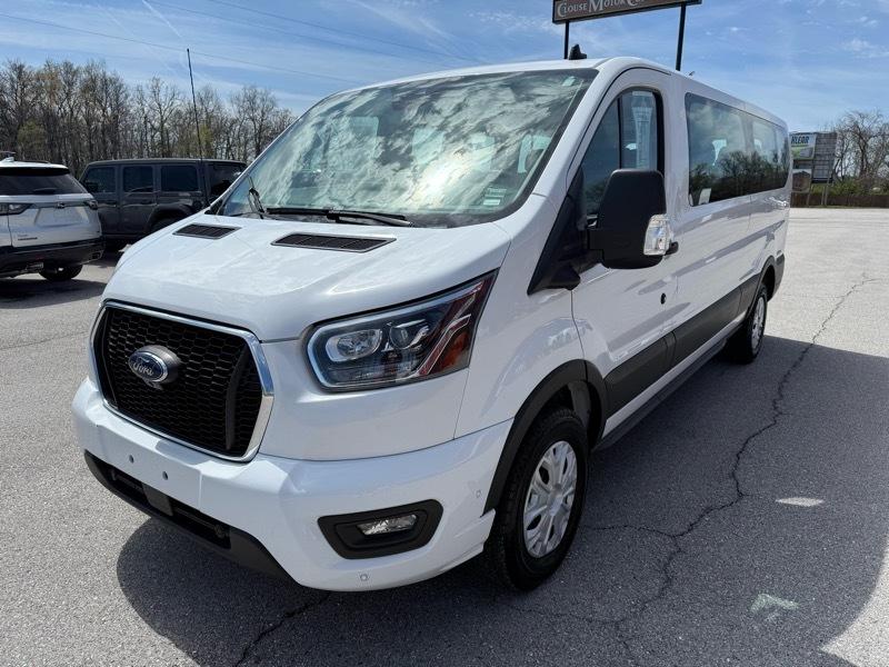 Ford Transit Passenger Wagon T-350 148" Low Roof XLT RWD 2023