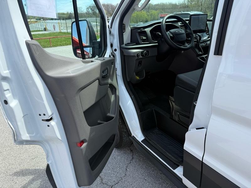Ford Transit Passenger Wagon T-350 148" Low Roof XLT RWD 2023