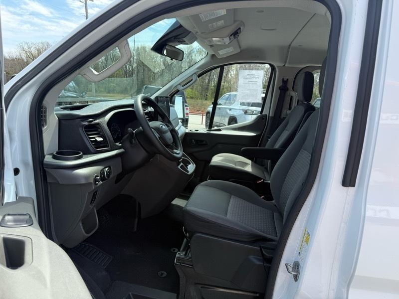 Ford Transit Passenger Wagon T-350 148" Low Roof XLT RWD 2023