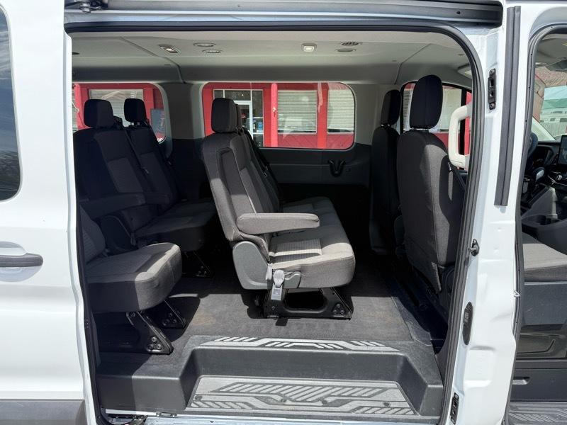 Ford Transit Passenger Wagon T-350 148" Low Roof XLT RWD 2023