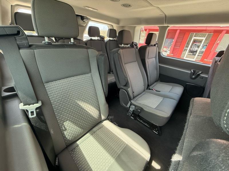 Ford Transit Passenger Wagon T-350 148" Low Roof XLT RWD 2023